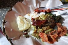 4 Rumah Makan Babi Guling Terenak di Bali yang Layak Anda Coba, Gurih dan Bikin Ketagihan - JPNN.com Bali