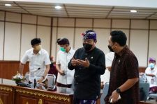 Senator Australia Bikin Emosi Warga Bali, Wagub Cok Ace: Tendensius & Berlebihan - JPNN.com Bali