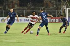 Duel Aneh Madura United Kontra Persela Berakhir 1 – 1, Badai Covid-19 Jadi Hantu Liga 1 - JPNN.com Bali