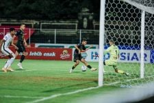 Persipura Bekuk Persebaya 2 - 0, Lolos dari Dasar Klasemen Liga 1 Berkat Brace Yevhen - JPNN.com Bali