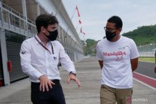 Menteri Sandiaga Uno: Tes Pramusim MotoGP Sukses, Tetapi Ada 4 Catatan Penting - JPNN.com Bali