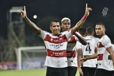 LIB Geser Kick Off Madura United Kontra Borneo FC, Beto Dkk Ambisi Perbaiki Peringkat - JPNN.com Bali