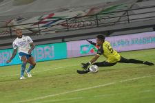 Persib Bikin PSM Makassar Tidak Berdaya, Takluk 2 - 0 - JPNN.com Bali