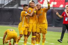 Persita Gagal Bekuk Bhayangkara, Gol Edo Febriansyah Paksa Hasil Imbang 2 - 2 - JPNN.com Bali