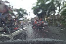 Prakiraan Cuaca Sehari Jelang Nyepi: Gianyar, Singaraja dan Badung Hujan Petir Siang Ini, Waspada - JPNN.com Bali
