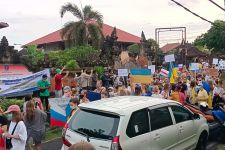 Warga Ukraina di Bali Dilarang Demo, Jangan Coba Langgar! - JPNN.com Bali