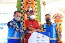 PLTS Tol Bali Mandara Hasilkan Energi Bersih, Koster Semringah - JPNN.com Bali