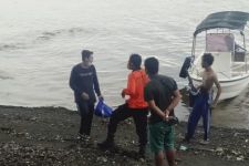 Rumpon Pemancing Hanyut di Perairan Bali Utara, Evakuasi Korban Bikin Jantungan - JPNN.com Bali