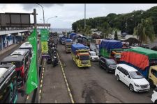 Penonton MotoGP 2022 Masih Padati Pelabuhan Padangbai, Penyeberangan Naik 500 Persen - JPNN.com Bali