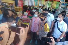 Cek Stok Minyak Goreng, AKBP Bambang: Perkenalkan Ibu, Saya Kapolresta, Ada Barangnya? - JPNN.com Bali
