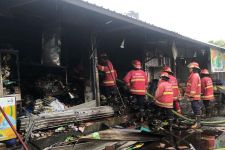 Pasar Kertha Boga Pemogan Terbakar, Dua Kios Pedagang Ludes  - JPNN.com Bali
