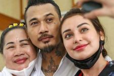 Jerinx SID Dipindah ke Lapas Kerobokan Karena Ibu, Alasannya Menyentuh - JPNN.com Bali
