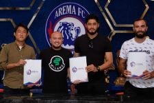 Arema FC Ikat 3 Pemain Asing Kontrak 2 Musim, Sindir Carlos Fortes? - JPNN.com Bali