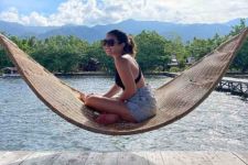 Pose Seksi Gisel di Pinggir Pantai Bikin Dagdigdug, Enggak Kuat - JPNN.com Bali