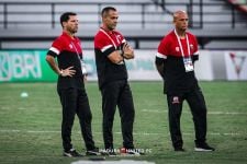 Madura United Pertahankan Coach Fabio, Bebas Pilih Pemain, Ini Syaratnya - JPNN.com Bali