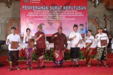945 PPPK Guru Tahap 1 Tersenyum Semringah, Langsung Terima Gaji 100 Persen - JPNN.com Bali