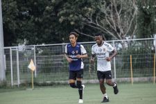 Fadil & Privat Mulai Ikut Latihan, Coach Teco Pantau 3 Pemain Trial - JPNN.com Bali