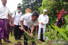 Menteri KKP Terkesan Danau Tamblingan Masih Lestari, Gelontor Bantuan Benih Ikan - JPNN.com Bali