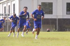 FX Yanuar Bongkar Latihan Arema FC, Kirim Kabar Terbaru Coach Eduardo - JPNN.com Bali