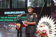Mayjen TNI Sonny Ingatkan Kemasyhuran Raja Udayana di Pura Mangening, Sakral - JPNN.com Bali