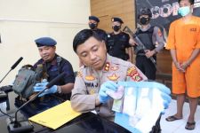 S Kabur saat Diciduk di Gilimanuk, Lihat yang Ditunjukkan AKBP Juliana - JPNN.com Bali