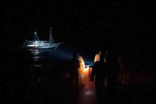 Kapal Pengangkut Turis Asing dari Bali Bermasalah di Selat Lombok, SAR Bergerak - JPNN.com Bali