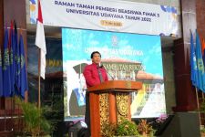 Mahasiswa Unud Kebanjiran Beasiswa, Rektorat Rancang Konsorsium, Bikin Semringah - JPNN.com Bali