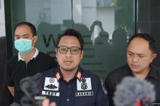 Imigrasi Denpasar Buru Bule Pelaku Kencing di Jalan, Siap-siap Saja Dideportasi - JPNN.com Bali