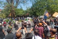 Jamming Selama Aksi Demo Mahasiswa Papua, Renon Blackout Signal Berjam-jam, Duh - JPNN.com Bali