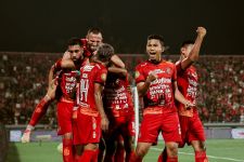 Novri Setiawan Kecewa Bali United Kalah, Kritik Keras Wasit Faulur Rosy - JPNN.com Bali