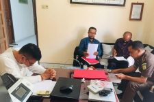 NAW Tertunduk Menahan Geram Gegera Saksi Enggan Bersaksi, Respons Jaksa Tegas - JPNN.com Bali