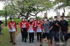 Wapres Sapa Warga & Turis Asing di Pantai Nusa Dua: Nice to Meet You! - JPNN.com Bali