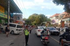 Detik-detik Polisi Buleleng Sergap Bule Jerman Perampas Mobil, Menegangkan - JPNN.com Bali