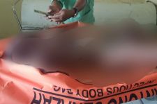 Mayat Pria Sepuh Terapung di Pantai Mengening Bali Bikin Heboh, Ada Bekas Goresan - JPNN.com Bali