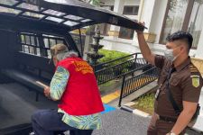 Pria Berbaju Merah Ini Berbahaya, Kasusnya Bikin Kepala Bergeleng - JPNN.com Bali