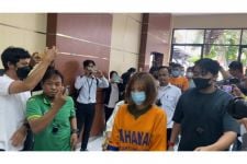 5 Fakta Video Perempuan Berkebaya Goyang Om-om Viral di Bali: Pemain Lama, Dibayar Murah - JPNN.com Bali