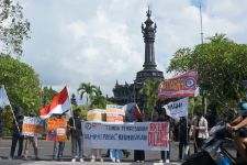 Elemen Masyarakat Bali Tolak RKUHP, Tuntut Koster Bersurat ke DPR Cabut Pasal Karet - JPNN.com Bali