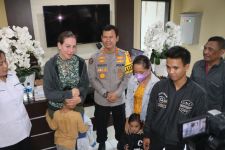Detik-detik Bule Inggris Lapor Polisi Bali Mengira Anaknya Diculik Sopir Online, OMG! - JPNN.com Bali