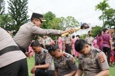 100 Personel Polresta Denpasar Naik Pangkat, Lepas 15 Anggota Masuk Purna Tugas - JPNN.com Bali
