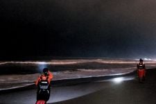 Turis Lokal Hilang Terseret Arus Pantai Batu Belig Belum Ditemukan, SAR Bali Bergerak - JPNN.com Bali