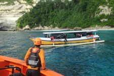 2 Bule Terseret Arus Diamond Beach Belum Ditemukan, SAR Bali Ambil Keputusan Penting  - JPNN.com Bali