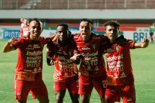 Bali United Tahan Imbang Persib 1 – 1, Luis Milla Cetak Rekor Tak Terkalahkan - JPNN.com Bali