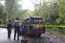 Detik-detik Sopir Angkot Rute Singaraja – Denpasar Tewas saat Mobil Terbakar, Mengharukan - JPNN.com Bali