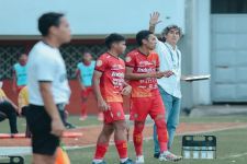 Rahmat Arjuna Menyabet 2 Penghargaan Pekan ke-29 Liga 1, Respons Teco Tak Terduga - JPNN.com Bali