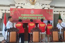 Kemendagri Blokir KTP 2 WNA di Bali, Kejaksaan Cium Indikasi Kepentingan Pemilu 2024 - JPNN.com Bali