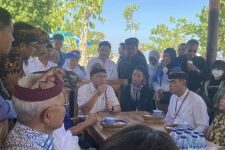 Zulkifli Hasan Klaim Harga Daging Ayam dan Telur Mulai Turun, Cek Fakta - JPNN.com Bali
