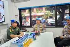 TNI Berpangkat Kolonel Datangi Propam Polda Bali, Lihat Tuh - JPNN.com Bali