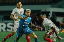 Teco Bagi Trik Mematikan Lini Serang Persib, Puji Kinerja Bek Bali United - JPNN.com Bali