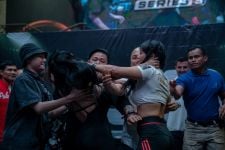 Drama Duel Dinar Candy vs Pamela Safitri di Bali, Seru, Sentil Kacang Lupa Kulit - JPNN.com Bali