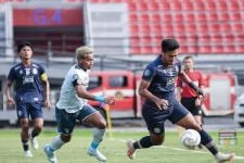 Liga 1 2023: Arema FC Gagal Bekuk Persita, Divaldo Alves Beri Pengaruh Besar - JPNN.com Bali